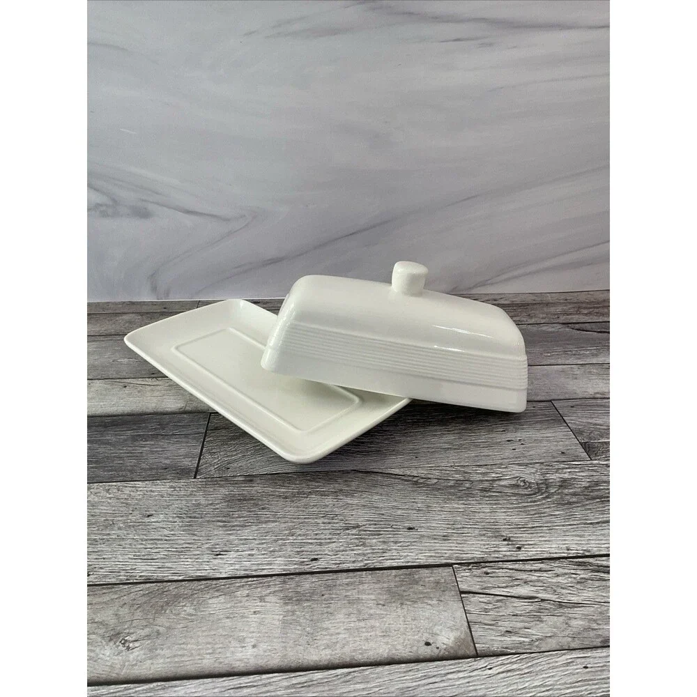 Maison Neuve Ceramic White Butter Dish w/Lid 8 3/8